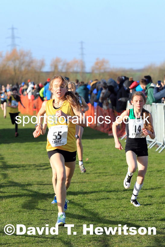 Girls under-13s 2022 Northern Cross Country Champs., Pontefract. Photo: David T. Hewitson/Sports for All Pics
